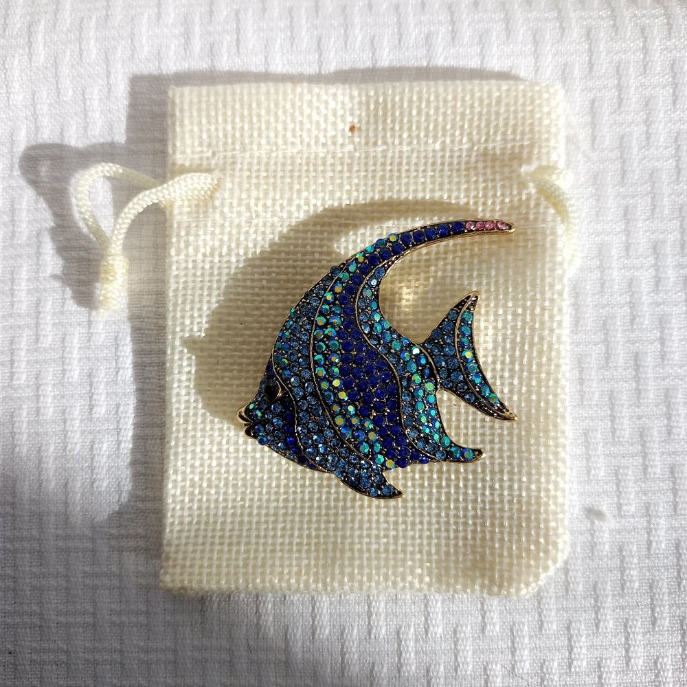 Blue Rhinestone Angelfish Pin Broach - Picture 2 of 4
